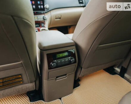 Чорний Тойота Хайлендер, об'ємом двигуна 3.46 л та пробігом 207 тис. км за 21900 $, фото 21 на Automoto.ua