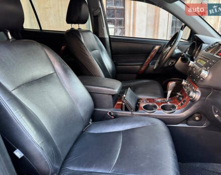 Чорний Тойота Хайлендер, об'ємом двигуна 3.46 л та пробігом 308 тис. км за 17800 $, фото 20 на Automoto.ua