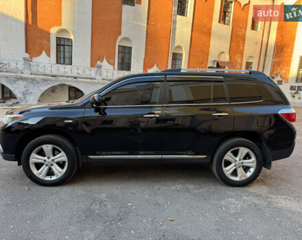 Черный Тойота Хайлендер, объемом двигателя 3.46 л и пробегом 308 тыс. км за 16400 $, фото 2 на Automoto.ua