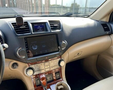 Черный Тойота Хайлендер, объемом двигателя 3.5 л и пробегом 214 тыс. км за 17999 $, фото 8 на Automoto.ua