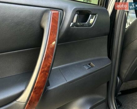 Чорний Тойота Хайлендер, об'ємом двигуна 3.46 л та пробігом 214 тис. км за 18250 $, фото 6 на Automoto.ua