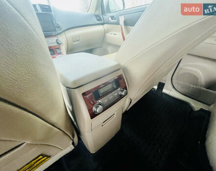 Чорний Тойота Хайлендер, об'ємом двигуна 3.5 л та пробігом 230 тис. км за 18000 $, фото 11 на Automoto.ua