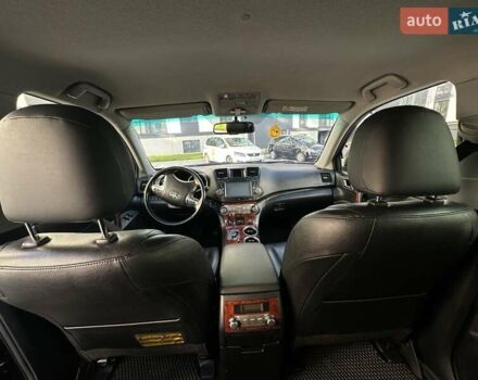 Чорний Тойота Хайлендер, об'ємом двигуна 3.46 л та пробігом 214 тис. км за 18250 $, фото 4 на Automoto.ua