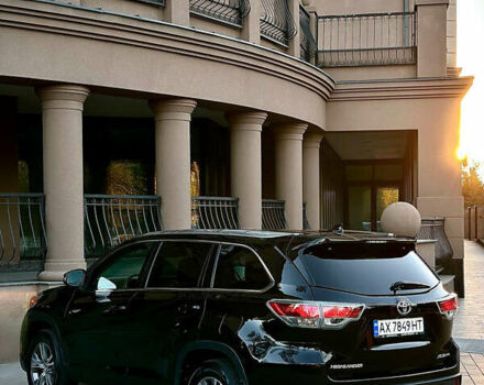 Черный Тойота Хайлендер, объемом двигателя 3.46 л и пробегом 108 тыс. км за 22300 $, фото 6 на Automoto.ua