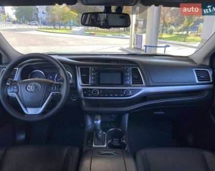 Черный Тойота Хайлендер, объемом двигателя 3.5 л и пробегом 233 тыс. км за 22000 $, фото 24 на Automoto.ua