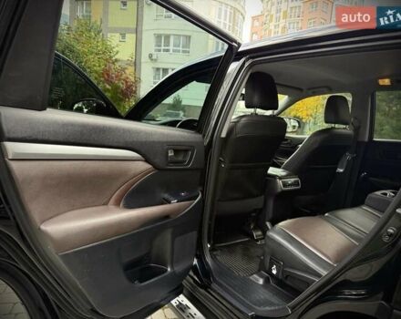Чорний Тойота Хайлендер, об'ємом двигуна 2.67 л та пробігом 280 тис. км за 18999 $, фото 33 на Automoto.ua