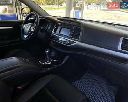 Черный Тойота Хайлендер, объемом двигателя 3.5 л и пробегом 233 тыс. км за 22000 $, фото 23 на Automoto.ua