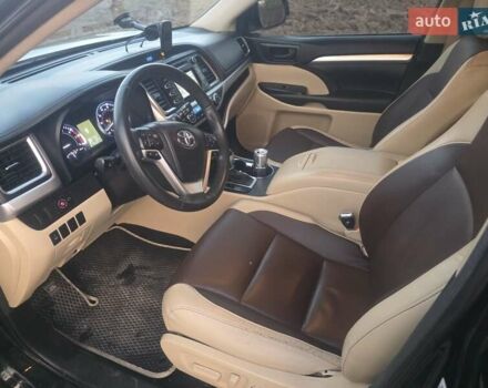 Чорний Тойота Хайлендер, об'ємом двигуна 3.46 л та пробігом 197 тис. км за 21900 $, фото 1 на Automoto.ua