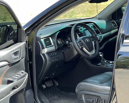 Черный Тойота Хайлендер, объемом двигателя 3.46 л и пробегом 160 тыс. км за 24999 $, фото 17 на Automoto.ua