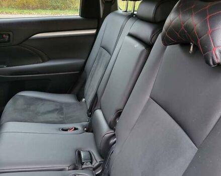 Черный Тойота Хайлендер, объемом двигателя 3.46 л и пробегом 269 тыс. км за 20000 $, фото 9 на Automoto.ua