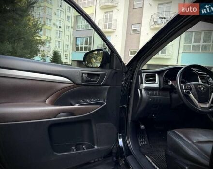 Чорний Тойота Хайлендер, об'ємом двигуна 2.67 л та пробігом 280 тис. км за 18999 $, фото 23 на Automoto.ua