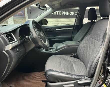 Чорний Тойота Хайлендер, об'ємом двигуна 2.7 л та пробігом 195 тис. км за 16999 $, фото 12 на Automoto.ua