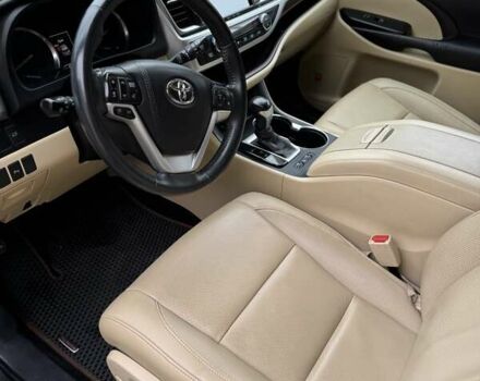 Черный Тойота Хайлендер, объемом двигателя 3.5 л и пробегом 180 тыс. км за 23500 $, фото 9 на Automoto.ua