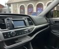 Чорний Тойота Хайлендер, об'ємом двигуна 2.7 л та пробігом 195 тис. км за 16999 $, фото 15 на Automoto.ua
