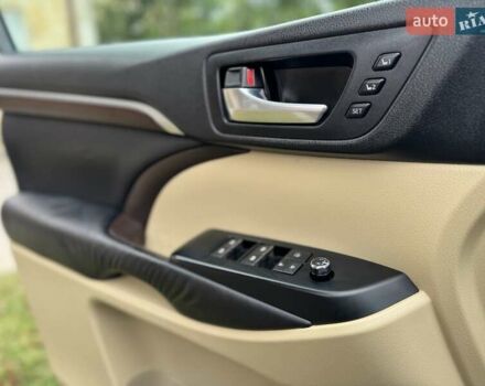 Черный Тойота Хайлендер, объемом двигателя 3.5 л и пробегом 180 тыс. км за 23500 $, фото 13 на Automoto.ua