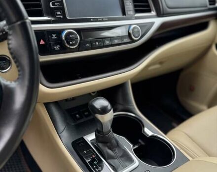 Черный Тойота Хайлендер, объемом двигателя 3.5 л и пробегом 180 тыс. км за 23500 $, фото 12 на Automoto.ua