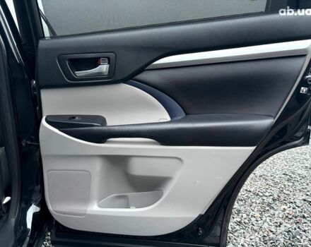 Чорний Тойота Хайлендер, об'ємом двигуна 3.5 л та пробігом 108 тис. км за 25999 $, фото 25 на Automoto.ua