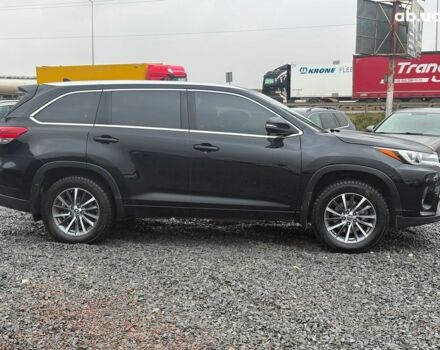 Чорний Тойота Хайлендер, об'ємом двигуна 3.5 л та пробігом 108 тис. км за 25999 $, фото 2 на Automoto.ua