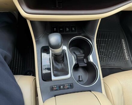 Черный Тойота Хайлендер, объемом двигателя 3.5 л и пробегом 76 тыс. км за 15600 $, фото 9 на Automoto.ua