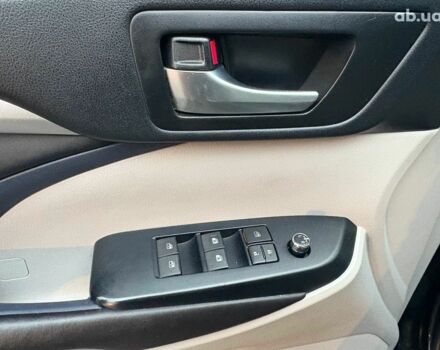 Чорний Тойота Хайлендер, об'ємом двигуна 3.5 л та пробігом 108 тис. км за 25999 $, фото 10 на Automoto.ua