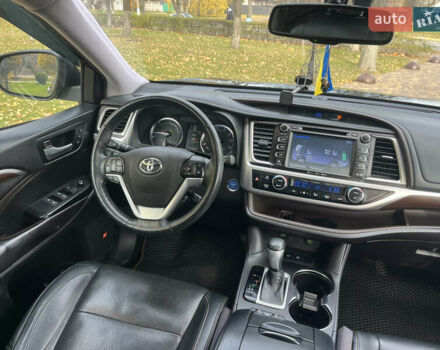 Черный Тойота Хайлендер, объемом двигателя 3.5 л и пробегом 179 тыс. км за 25900 $, фото 16 на Automoto.ua