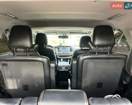 Черный Тойота Хайлендер, объемом двигателя 3.5 л и пробегом 179 тыс. км за 25900 $, фото 18 на Automoto.ua