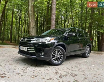 Черный Тойота Хайлендер, объемом двигателя 3.46 л и пробегом 107 тыс. км за 25800 $, фото 4 на Automoto.ua