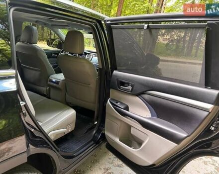 Черный Тойота Хайлендер, объемом двигателя 3.46 л и пробегом 107 тыс. км за 25800 $, фото 26 на Automoto.ua