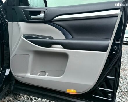 Чорний Тойота Хайлендер, об'ємом двигуна 3.5 л та пробігом 108 тис. км за 25999 $, фото 18 на Automoto.ua