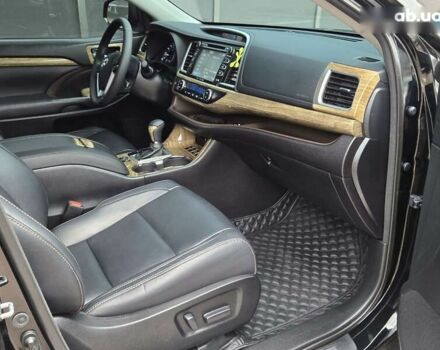 Чорний Тойота Хайлендер, об'ємом двигуна 3.5 л та пробігом 110 тис. км за 31300 $, фото 9 на Automoto.ua