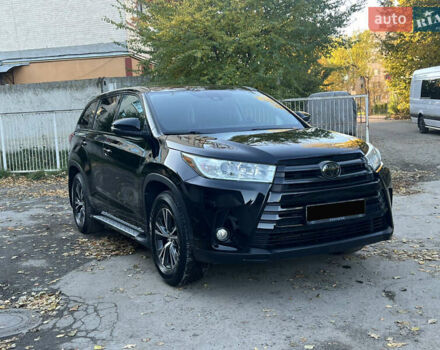 Черный Тойота Хайлендер, объемом двигателя 3.46 л и пробегом 200 тыс. км за 24500 $, фото 13 на Automoto.ua