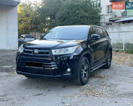 Черный Тойота Хайлендер, объемом двигателя 3.46 л и пробегом 200 тыс. км за 24500 $, фото 12 на Automoto.ua