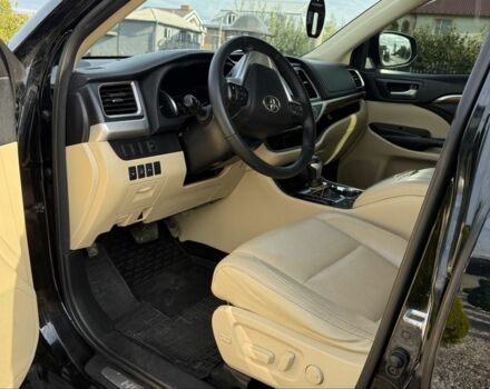 Черный Тойота Хайлендер, объемом двигателя 3.5 л и пробегом 393 тыс. км за 25000 $, фото 10 на Automoto.ua