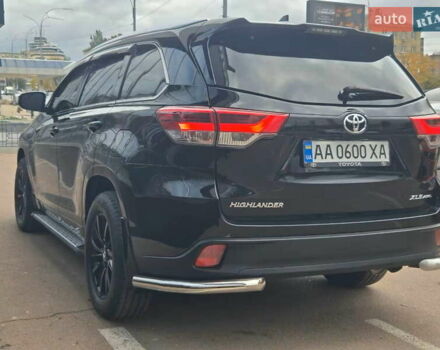 Черный Тойота Хайлендер, объемом двигателя 3.5 л и пробегом 110 тыс. км за 29200 $, фото 6 на Automoto.ua