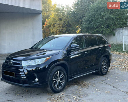 Черный Тойота Хайлендер, объемом двигателя 3.46 л и пробегом 200 тыс. км за 24500 $, фото 10 на Automoto.ua