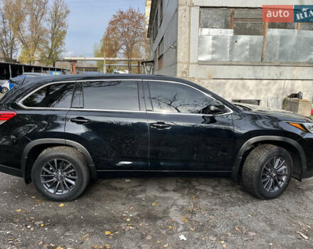 Черный Тойота Хайлендер, объемом двигателя 2.67 л и пробегом 106 тыс. км за 27000 $, фото 8 на Automoto.ua