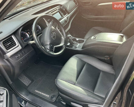 Черный Тойота Хайлендер, объемом двигателя 2.67 л и пробегом 106 тыс. км за 27000 $, фото 9 на Automoto.ua