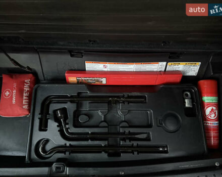 Черный Тойота Хайлендер, объемом двигателя 3.46 л и пробегом 123 тыс. км за 27000 $, фото 41 на Automoto.ua