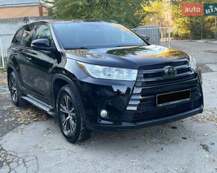 Черный Тойота Хайлендер, объемом двигателя 3.46 л и пробегом 200 тыс. км за 24500 $, фото 25 на Automoto.ua