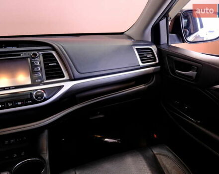 Чорний Тойота Хайлендер, об'ємом двигуна 3.5 л та пробігом 164 тис. км за 25900 $, фото 55 на Automoto.ua