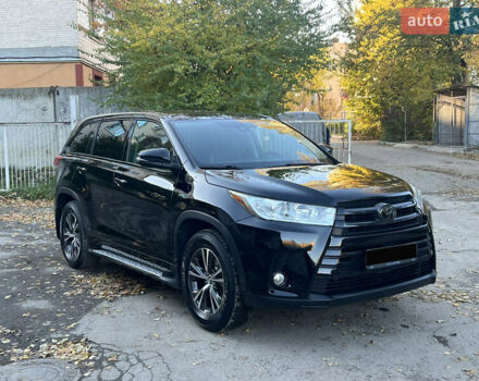 Черный Тойота Хайлендер, объемом двигателя 3.46 л и пробегом 200 тыс. км за 24500 $, фото 15 на Automoto.ua