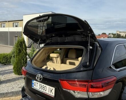 Черный Тойота Хайлендер, объемом двигателя 3.5 л и пробегом 393 тыс. км за 25000 $, фото 9 на Automoto.ua