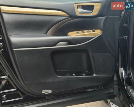 Черный Тойота Хайлендер, объемом двигателя 3.5 л и пробегом 110 тыс. км за 29200 $, фото 11 на Automoto.ua