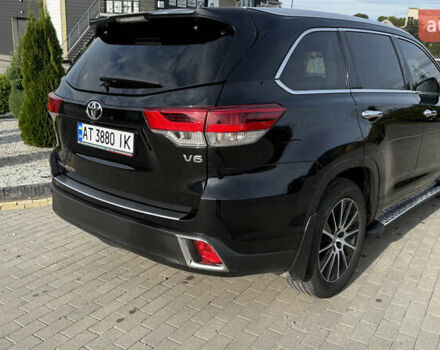 Черный Тойота Хайлендер, объемом двигателя 3.46 л и пробегом 394 тыс. км за 27800 $, фото 4 на Automoto.ua