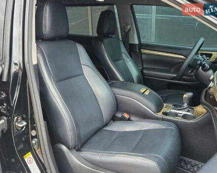 Черный Тойота Хайлендер, объемом двигателя 3.5 л и пробегом 110 тыс. км за 29200 $, фото 20 на Automoto.ua