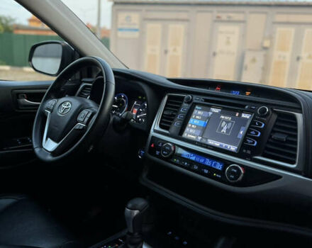 Черный Тойота Хайлендер, объемом двигателя 3.46 л и пробегом 123 тыс. км за 27000 $, фото 37 на Automoto.ua