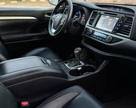 Черный Тойота Хайлендер, объемом двигателя 3.46 л и пробегом 123 тыс. км за 27000 $, фото 38 на Automoto.ua