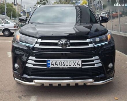 Чорний Тойота Хайлендер, об'ємом двигуна 3.5 л та пробігом 110 тис. км за 31300 $, фото 2 на Automoto.ua