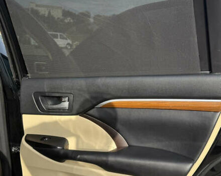 Черный Тойота Хайлендер, объемом двигателя 3.46 л и пробегом 394 тыс. км за 27800 $, фото 13 на Automoto.ua