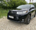 Черный Тойота Хайлендер, объемом двигателя 3.5 л и пробегом 199 тыс. км за 23000 $, фото 1 на Automoto.ua